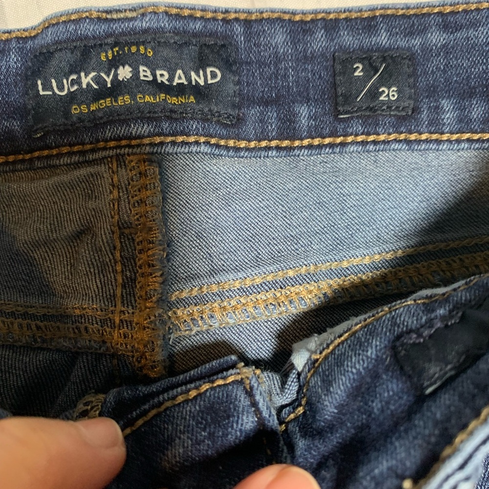 Lucky Brand Ava skinny. Size 2. - Picture 4 of 11